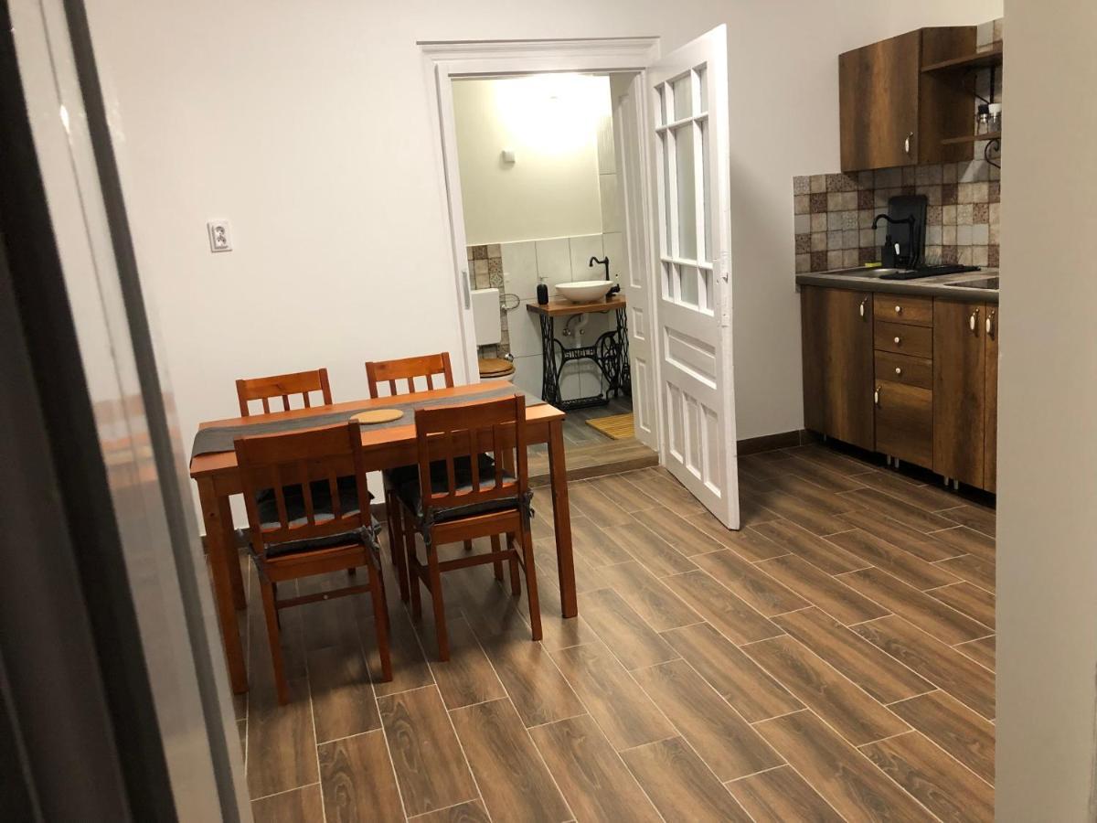 Mormota Vendeghaz Apartment Mezokovesd Bagian luar foto