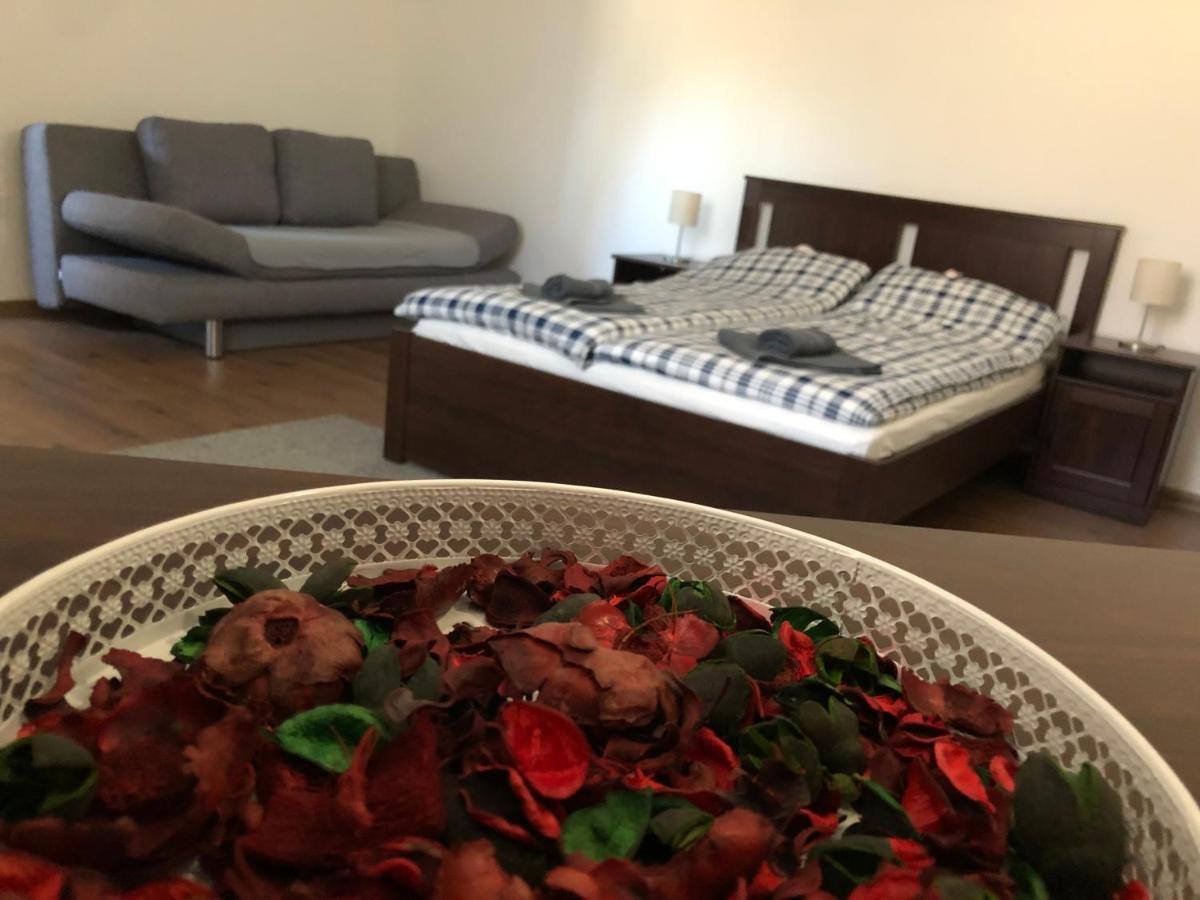 Mormota Vendeghaz Apartment Mezokovesd Bagian luar foto